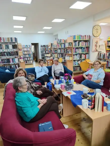 Dyskusyjny Klub Książki w Kiwitach: rozmowy o książce Anny Niemczynow i zapowiedź Nocy Bibliotek