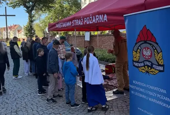 Dni Otwartych Strażnic w powiecie lidzbarskim – strażacy uczyli pierwszej pomocy i obsługi AED