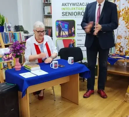 Noc Bibliotek w Kiwitach: spotkanie z Jolantą i Wiesławem Piekarskimi