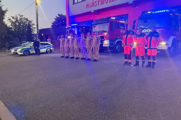 Strażacy oddali hołd kolegom z Niska. Sygnały świetlno-dźwiękowe w całym kraju