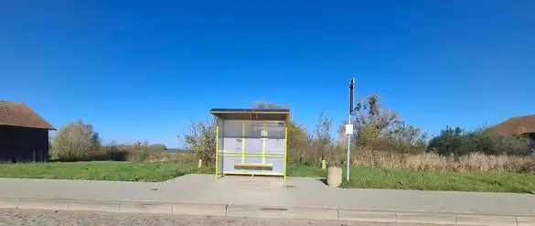 Nowe wiaty przystankowe przy drodze wojewódzkiej nr 513